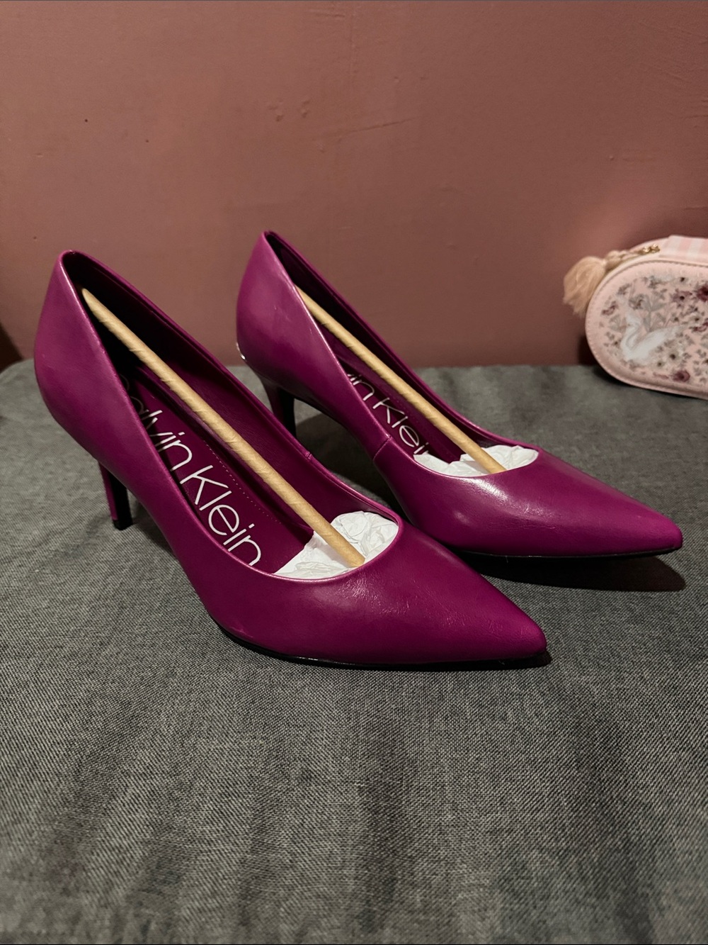 Calvin Klein Gayle Women's Magenta Pointed-Toe Pumps